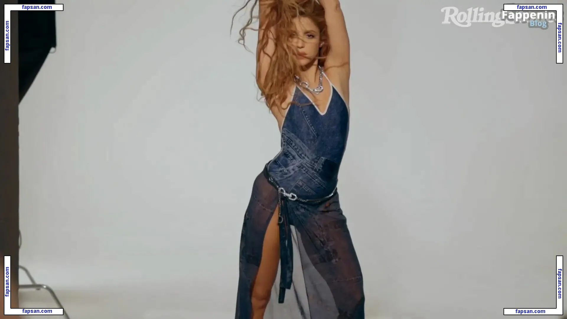 Shakira nude photo #1399 from OnlyFans