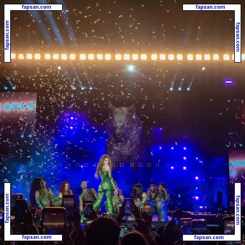 Shakira nude photo #1509 from OnlyFans