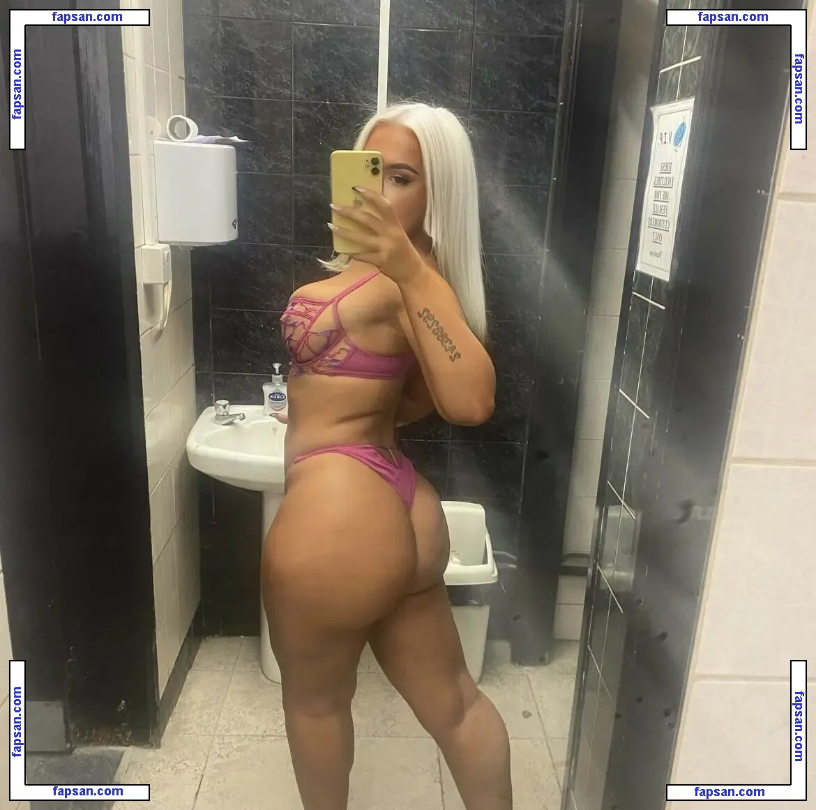 Shania Bethune nude photo #0005 from OnlyFans