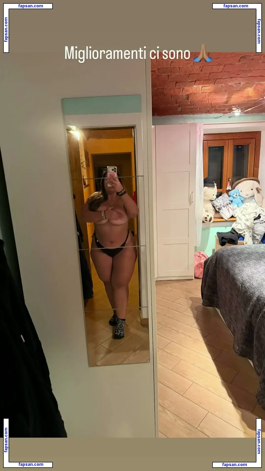 Sharon Casella голая фото #0003 с Онлифанс