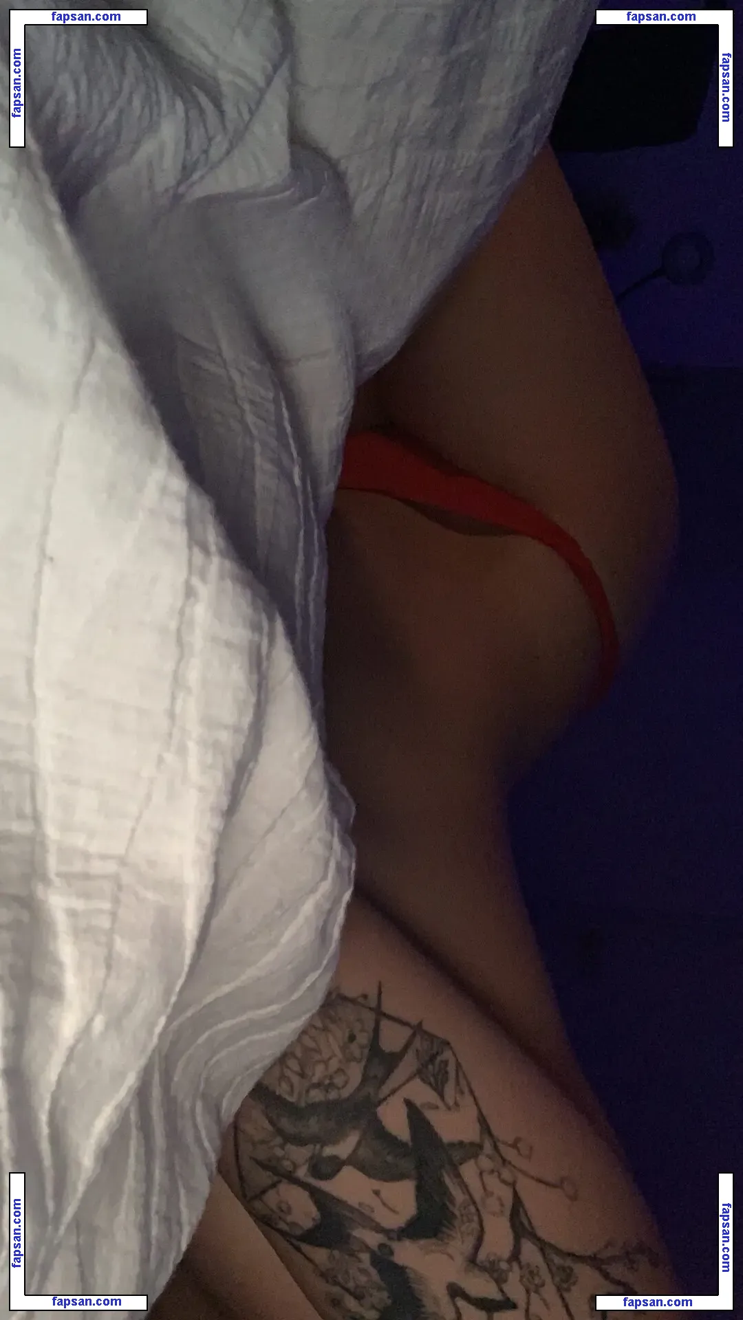 Sharon.zxt nude photo #0014 from OnlyFans