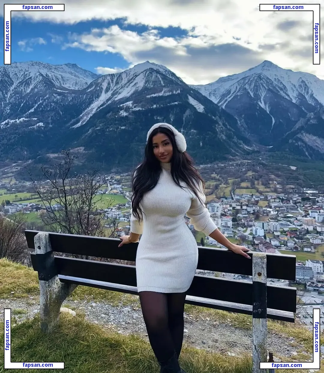 Shaweena nude photo #0004 from OnlyFans