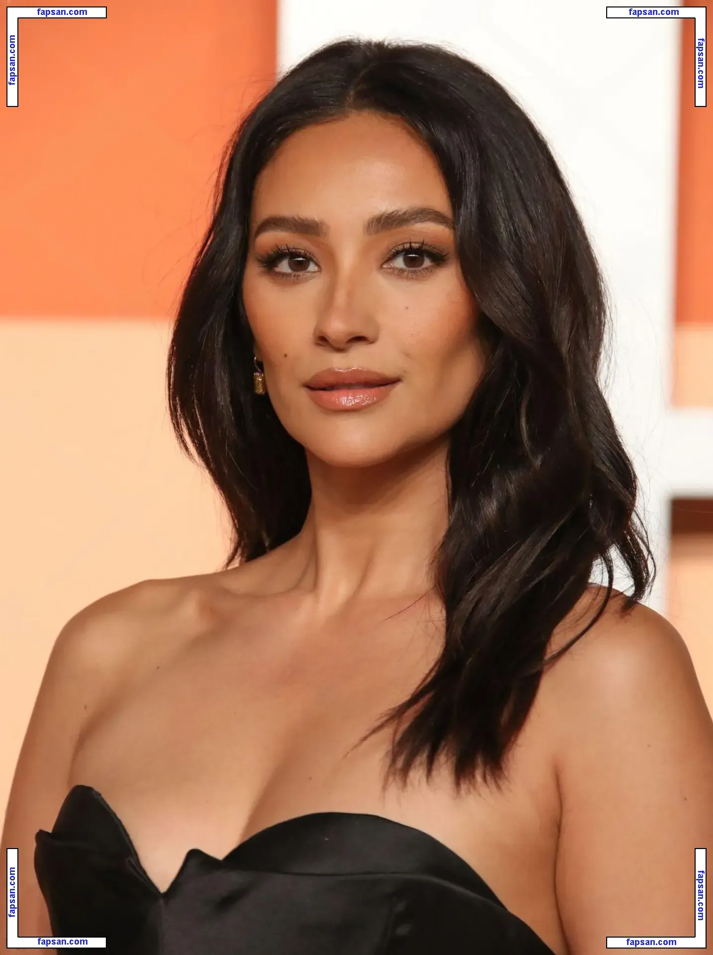 Shay Mitchell nude photo #0881 from OnlyFans