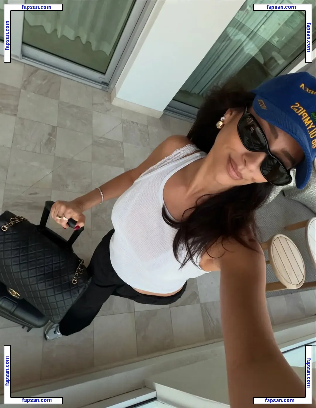 Shay Mitchell голая фото #0921 с Онлифанс