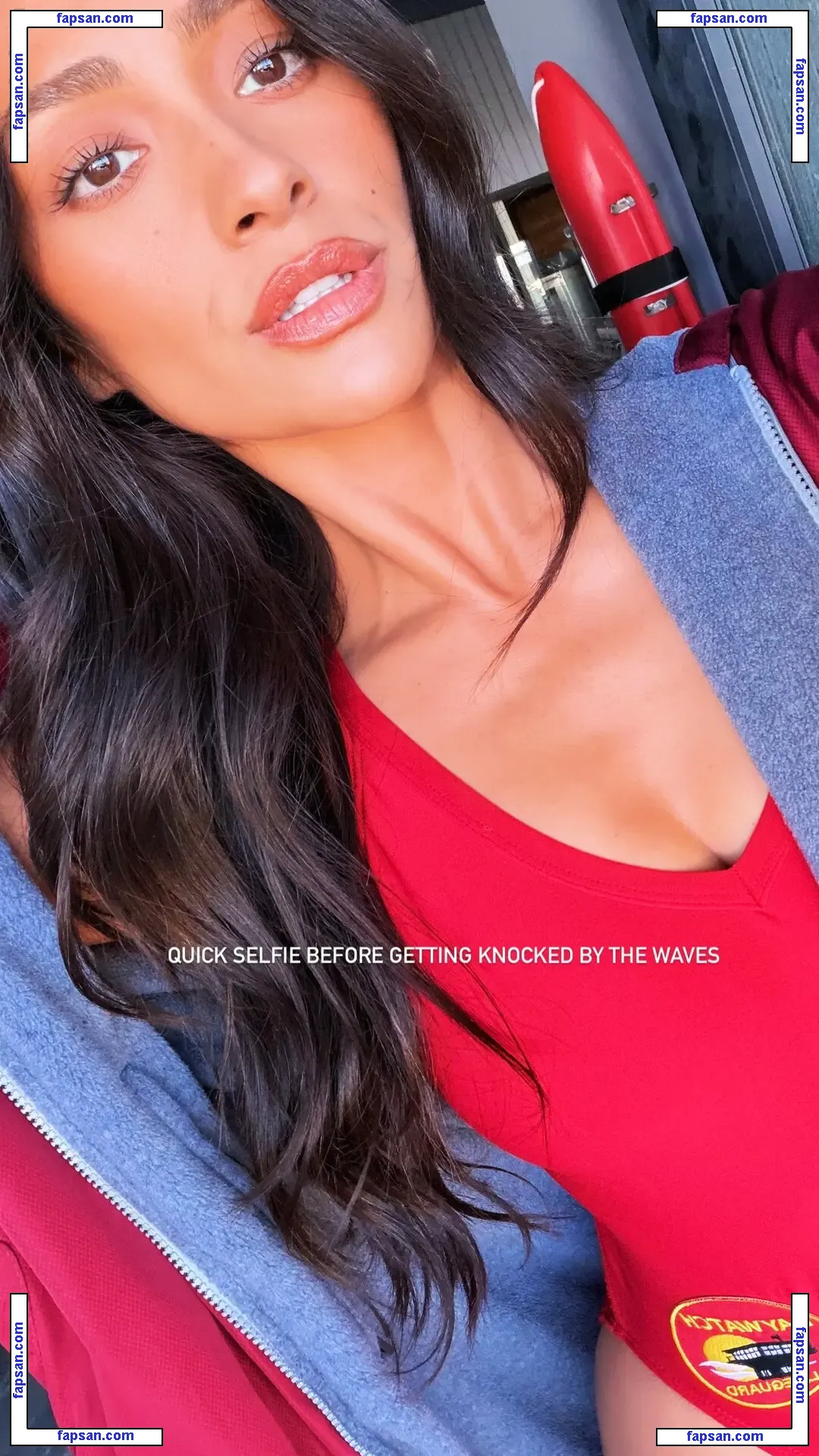 Shay Mitchell голая фото #0960 с Онлифанс