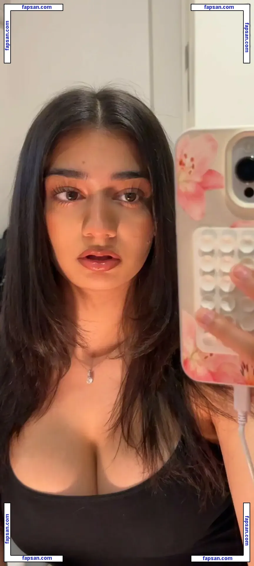 shayax29 голая фото #0001 с Онлифанс