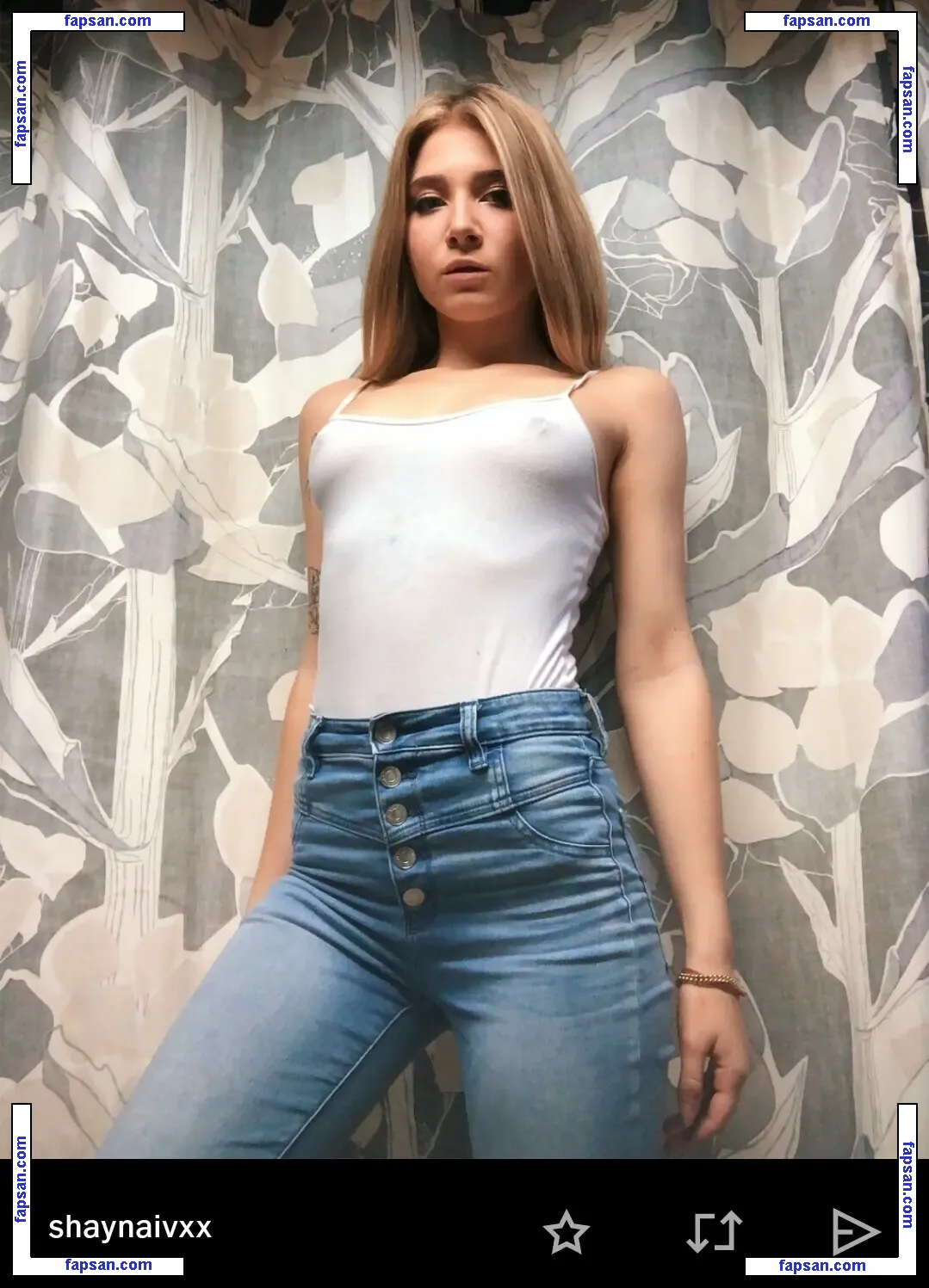 Shaynaivxx nude photo #0012 from OnlyFans