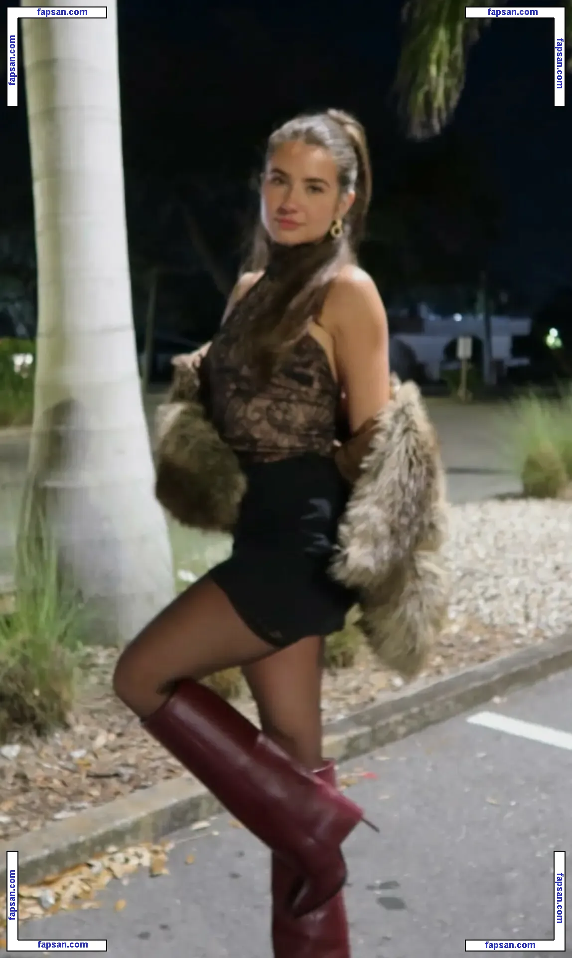 Shelby Abbott nude photo #0021 from OnlyFans