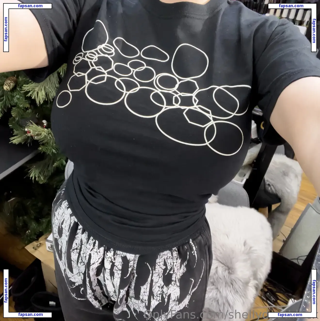 Shellydeathlock nude photo #0004 from OnlyFans