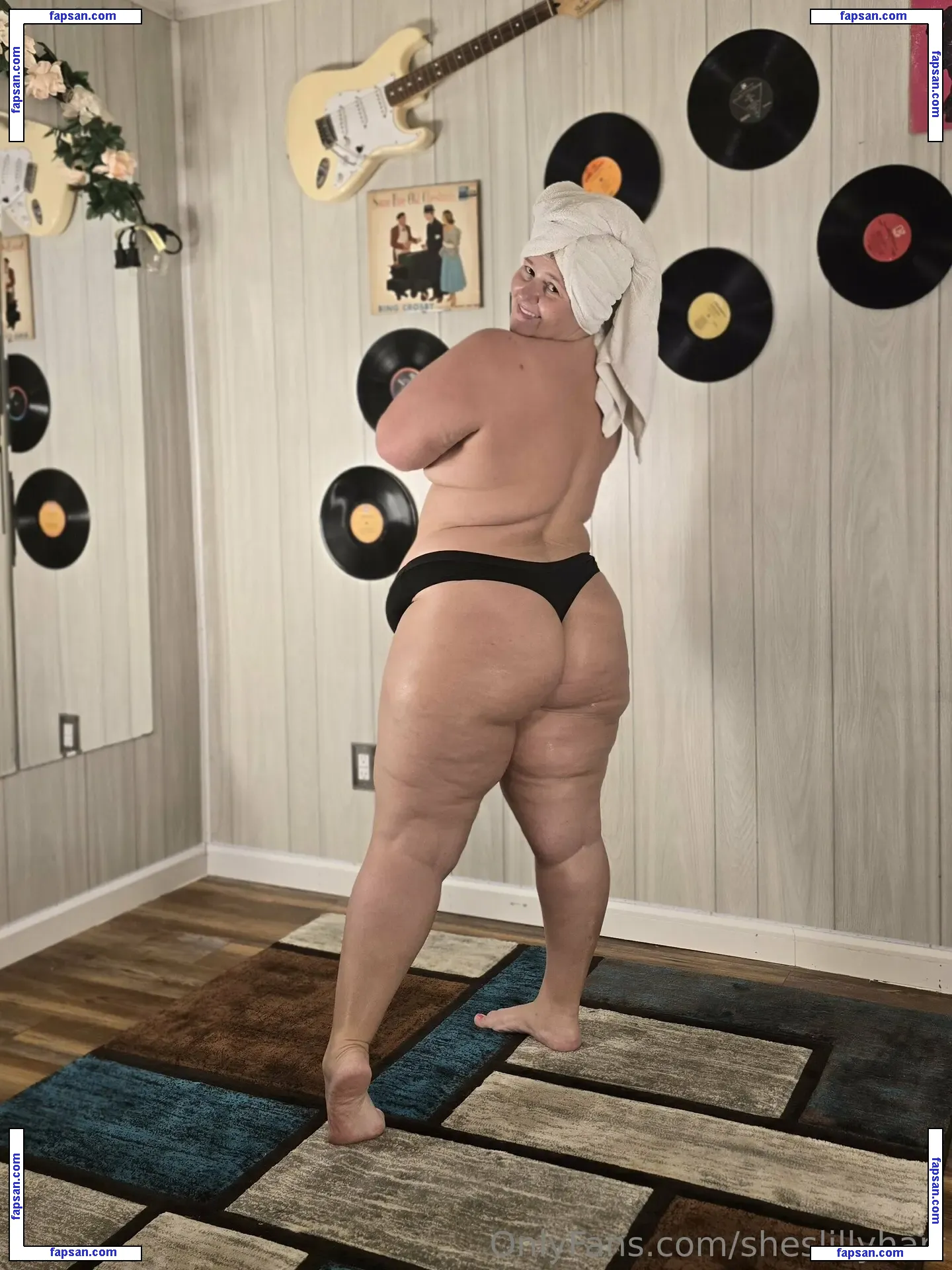 sheslillyhart nude photo #0015 from OnlyFans