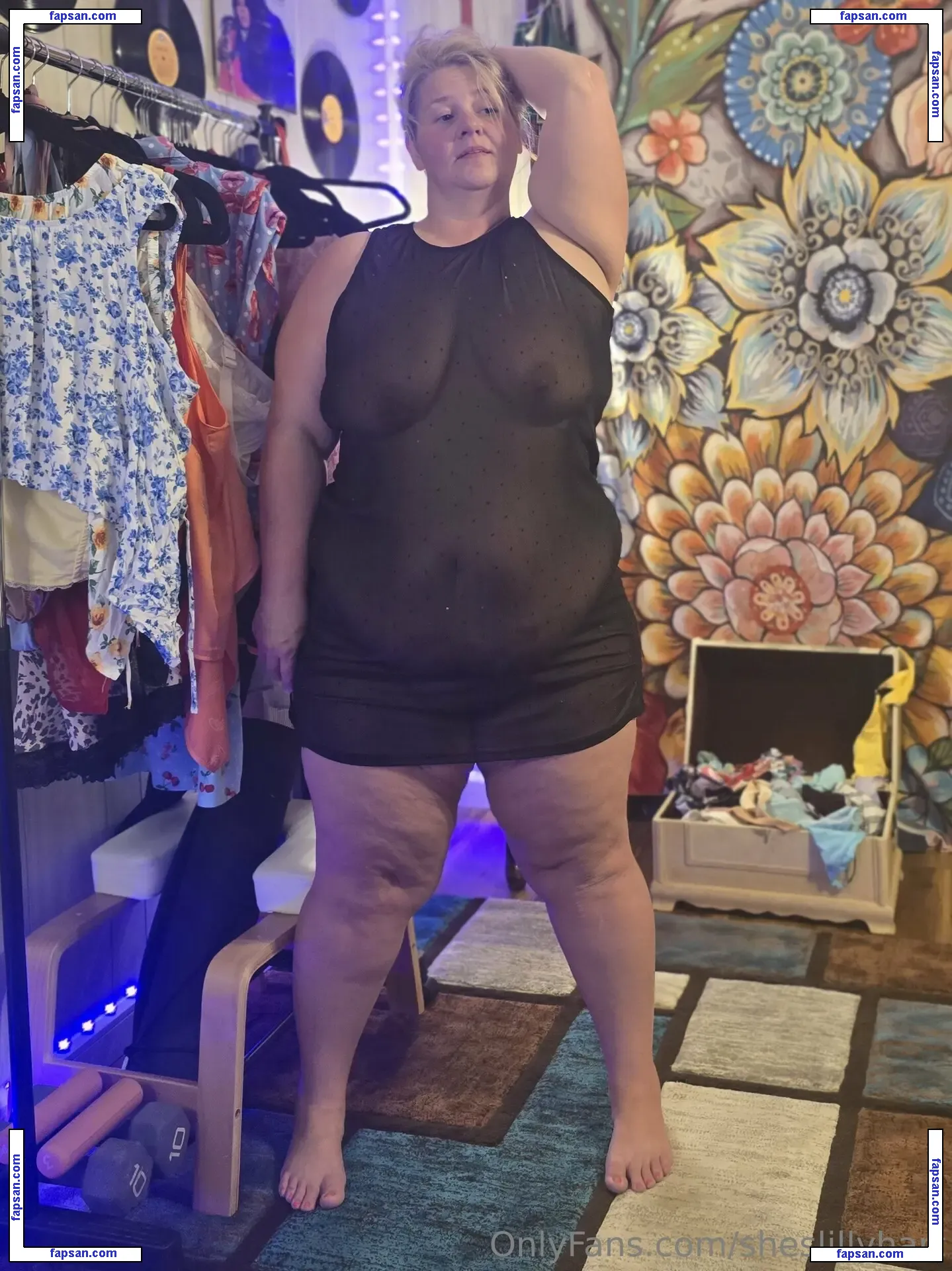 sheslillyhart nude photo #0023 from OnlyFans