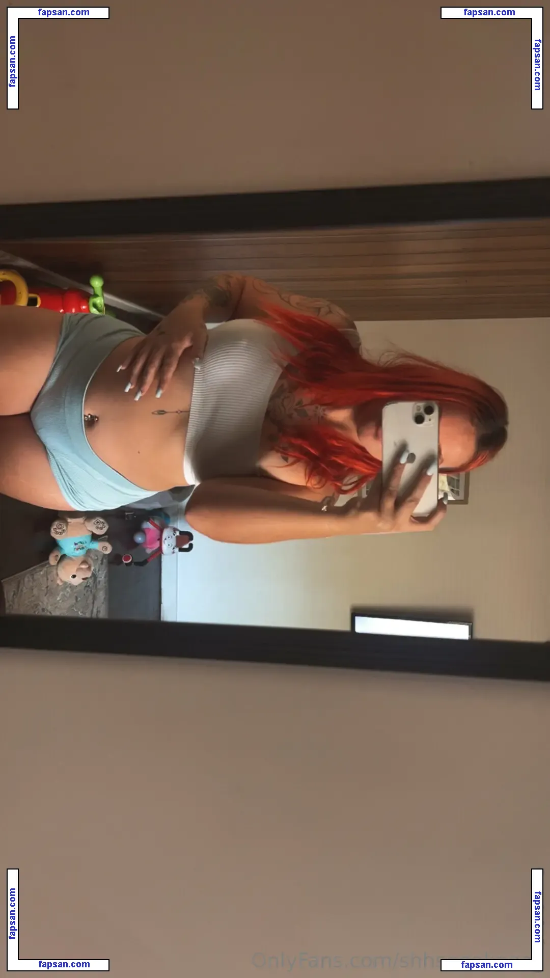 shhsneakpeak nude photo #0004 from OnlyFans
