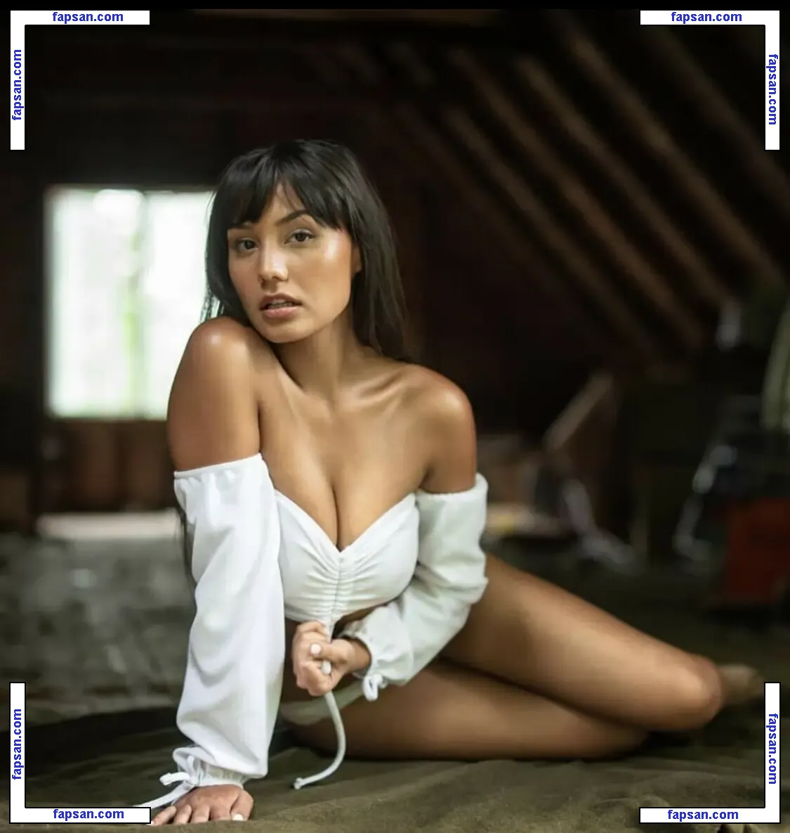 Shina Novalinga nude photo #0001 from OnlyFans