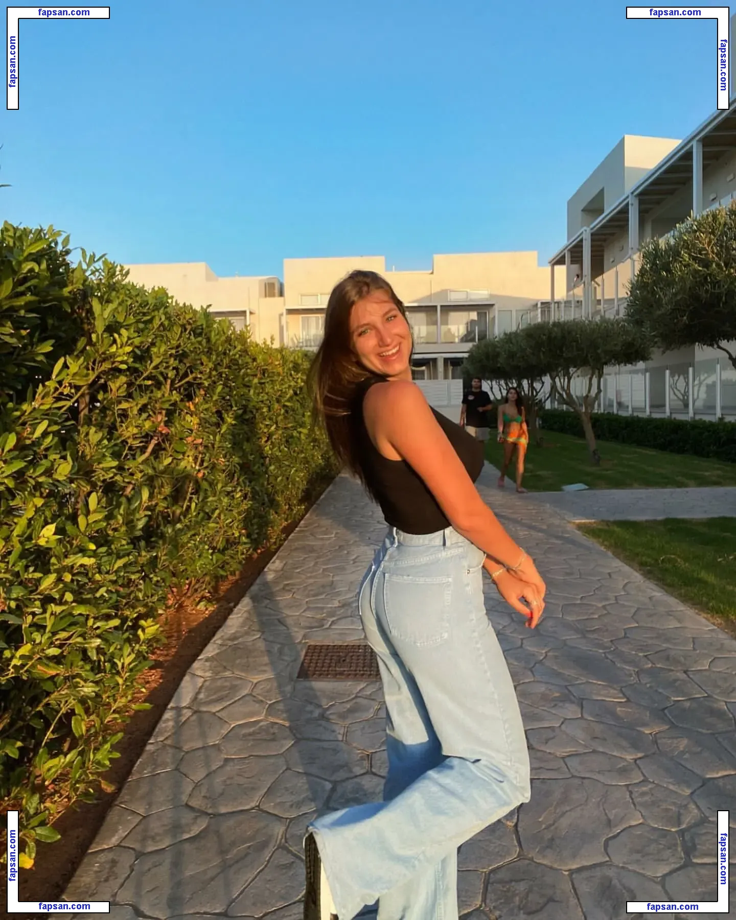 Shira Shabat nude photo #0019 from OnlyFans