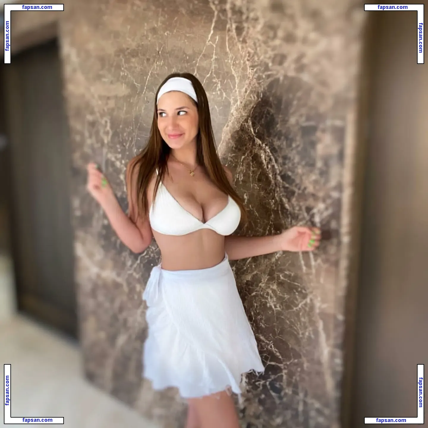 Shira Shabat nude photo #0030 from OnlyFans