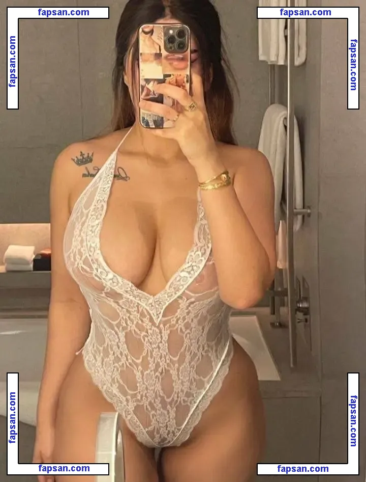 shiraziya nude photo #0002 from OnlyFans