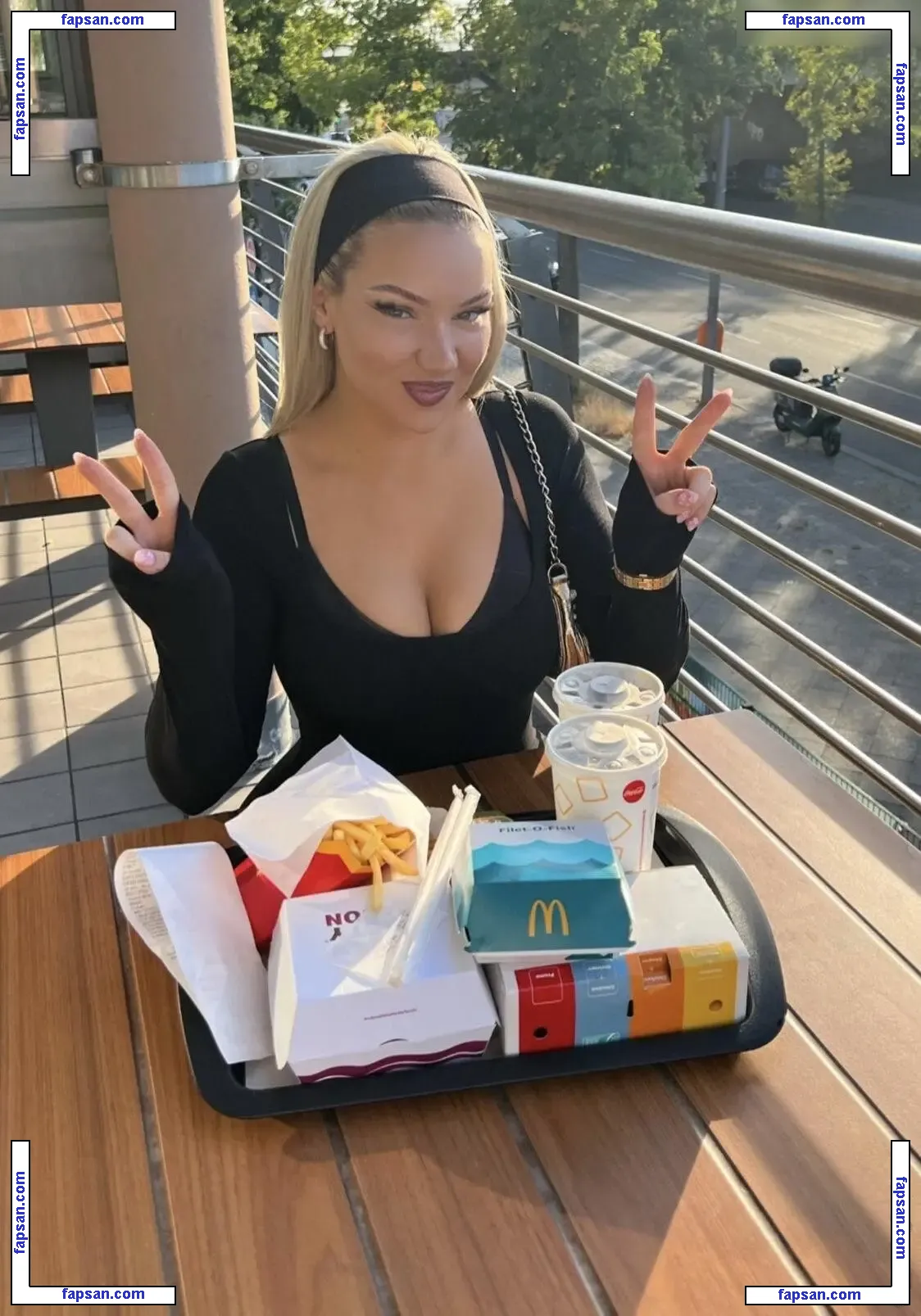 Shirin David nude photo #0140 from OnlyFans