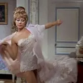 Shirley MacLaine голая #0045