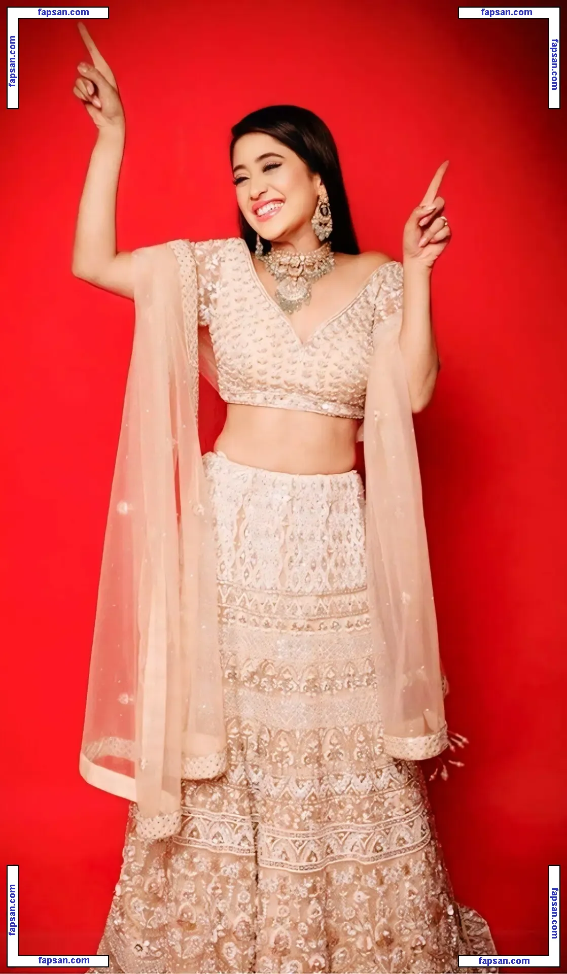 Shivangi Joshi nude photo #0009 from OnlyFans