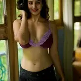 Shivani Kashmiri голая #0001