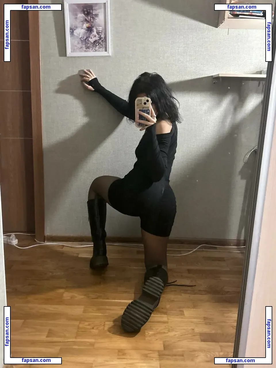 Shizelya nude photo #0002 from OnlyFans