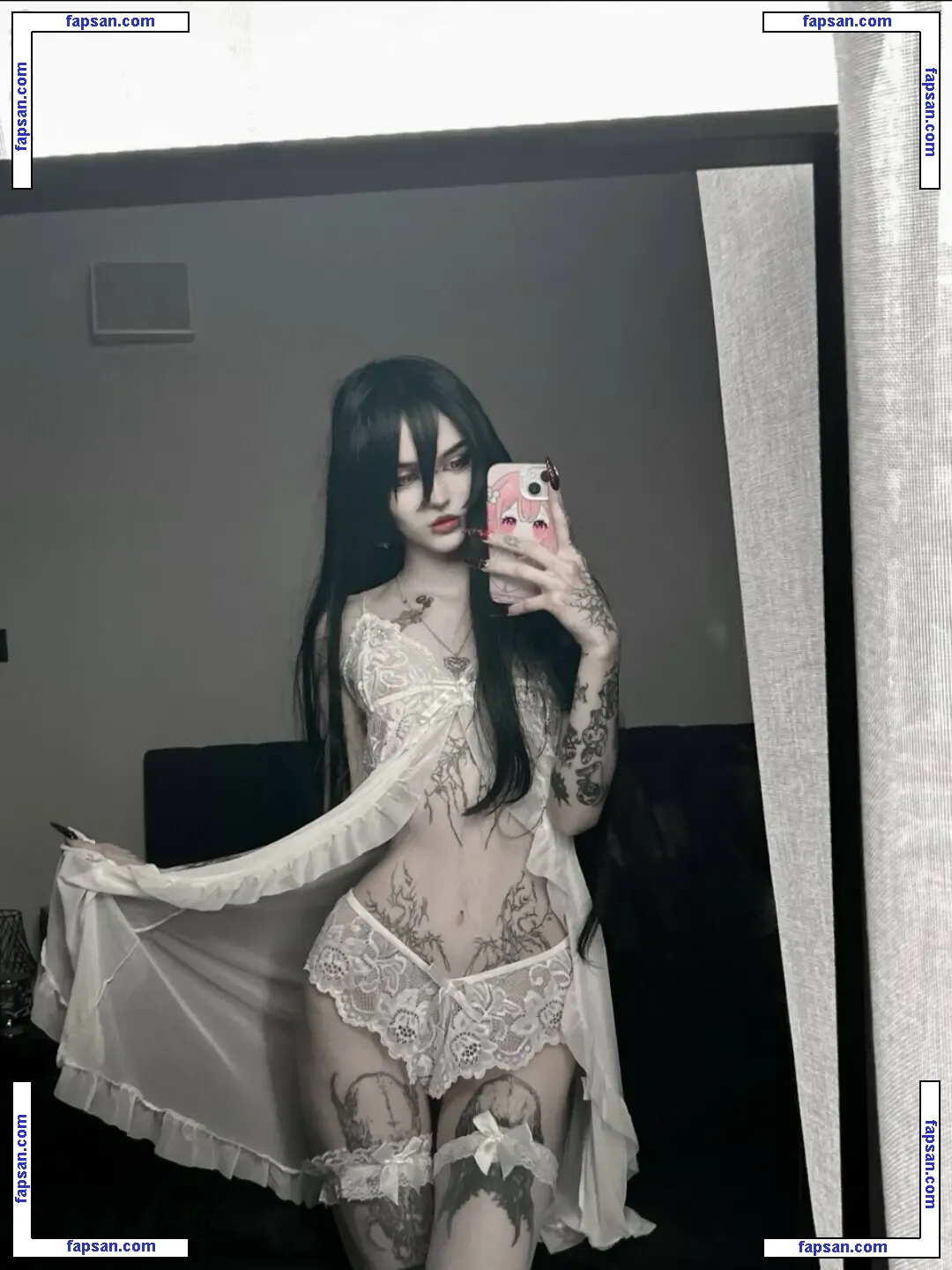 Shmeluta nude photo #0004 from OnlyFans