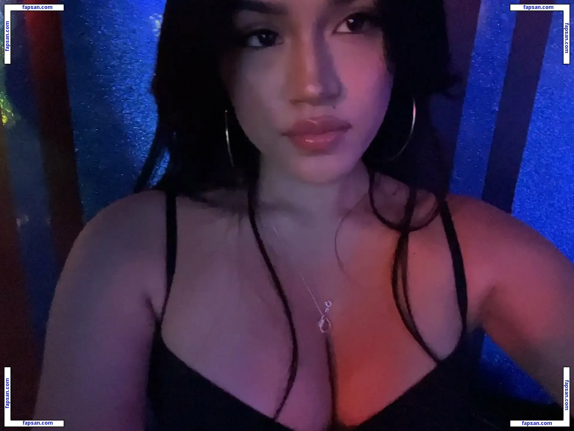 SHORTlRICAN nude photo #0002 from OnlyFans