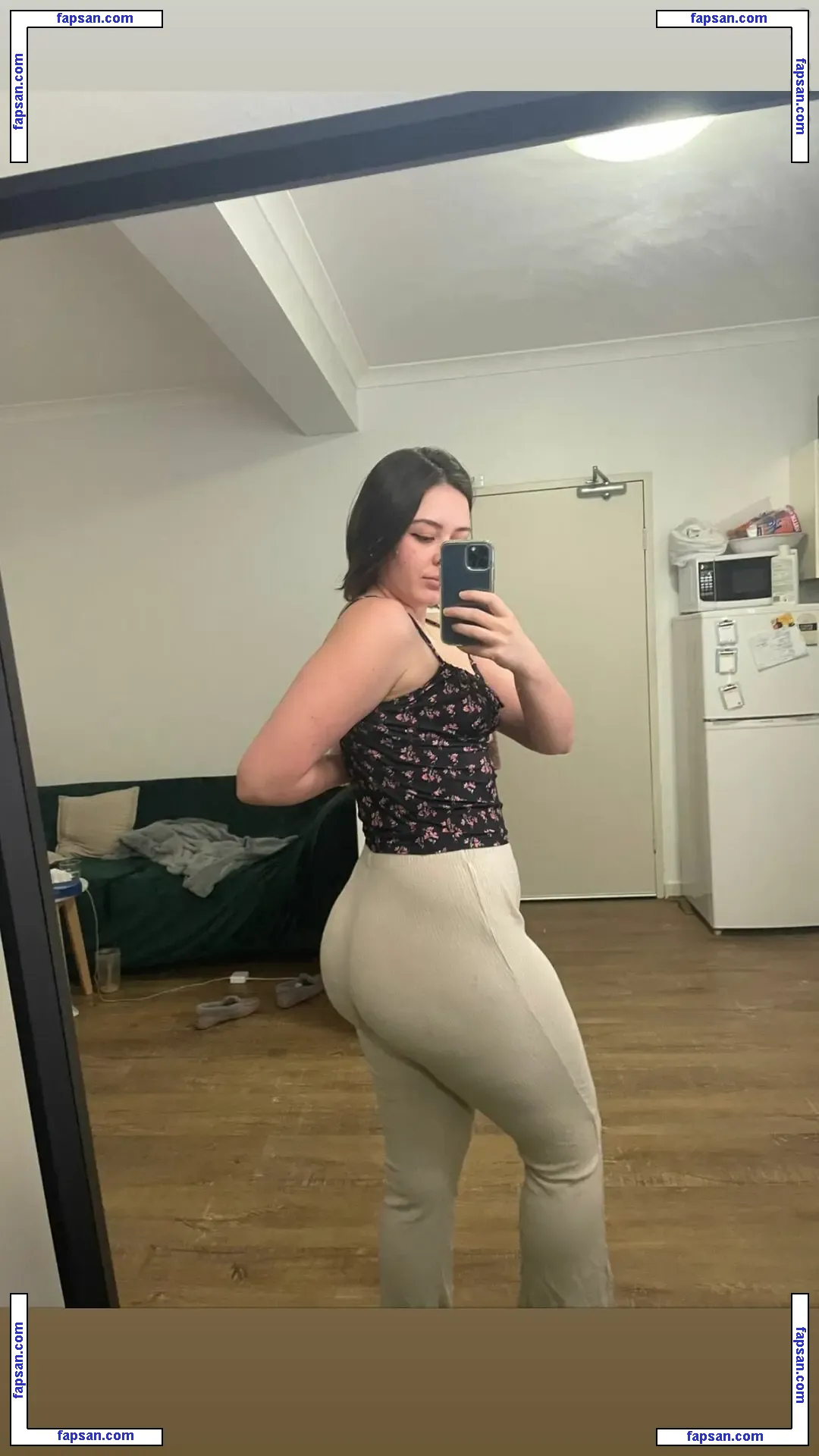 Shutupmichaelaa nude photo #0018 from OnlyFans