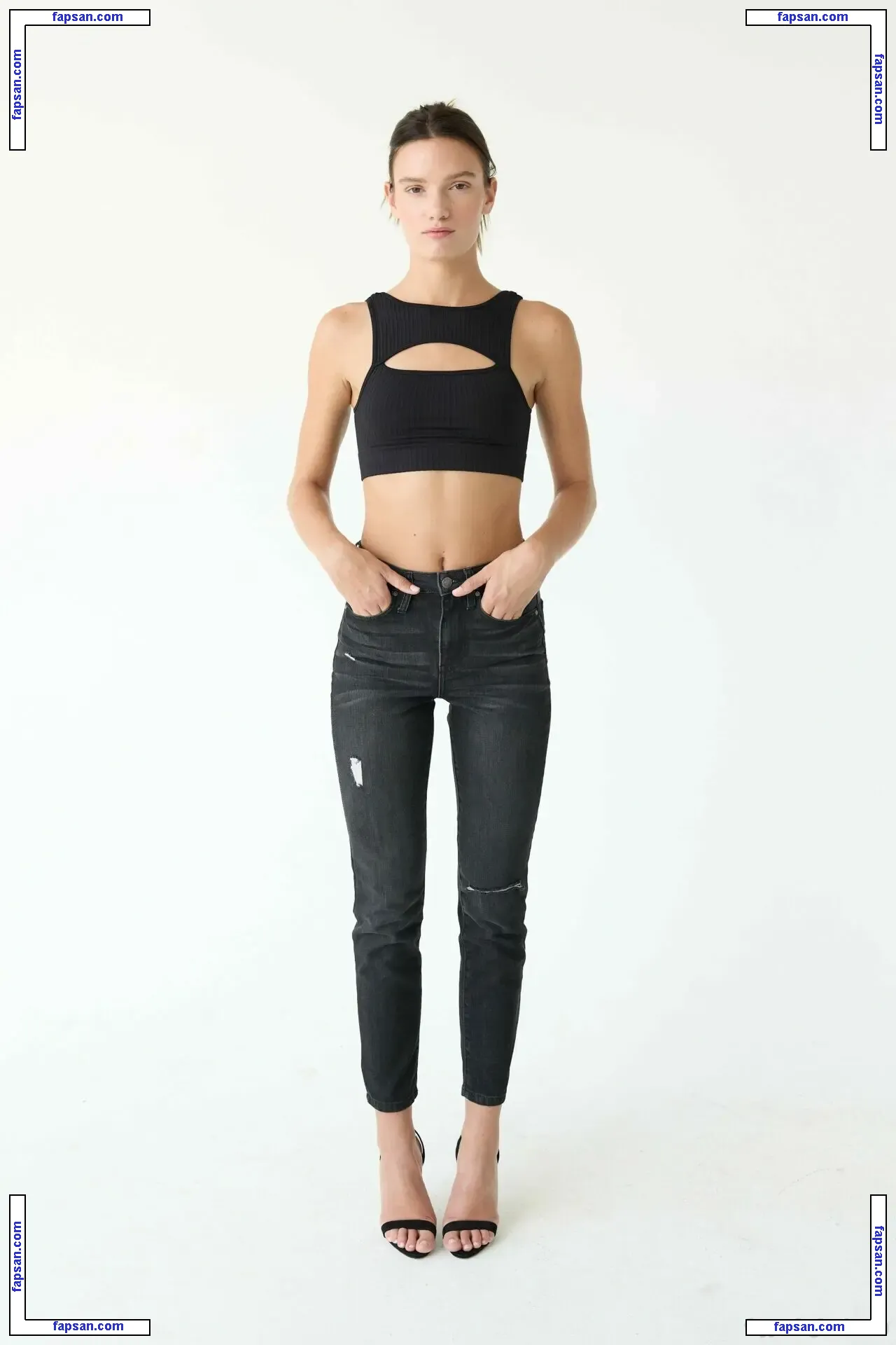 shyanefaith голая фото #0003 с Онлифанс