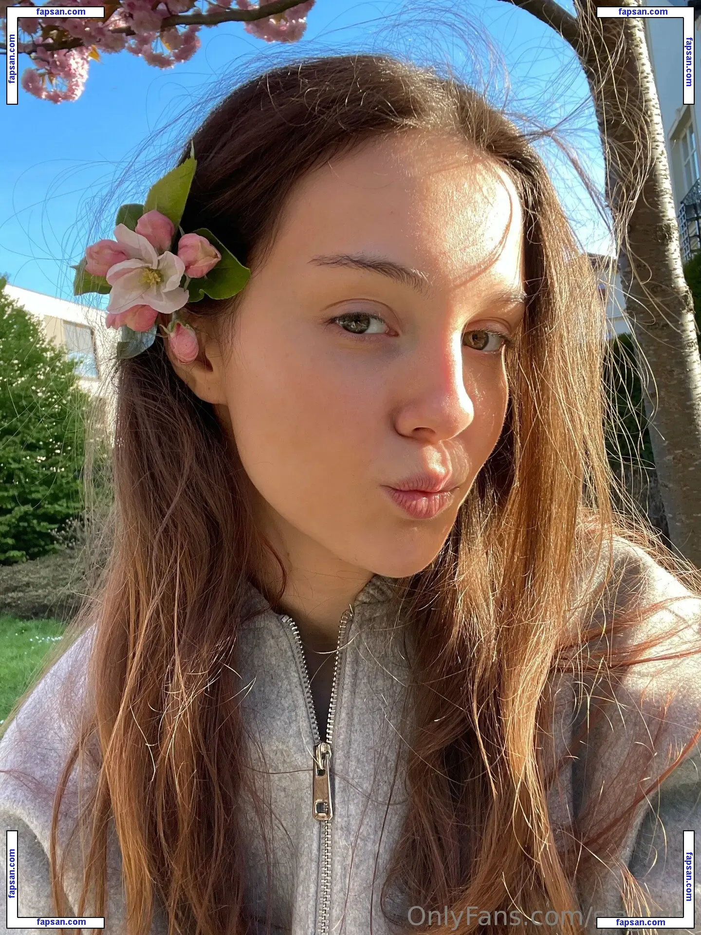 sia_light nude photo #0002 from OnlyFans