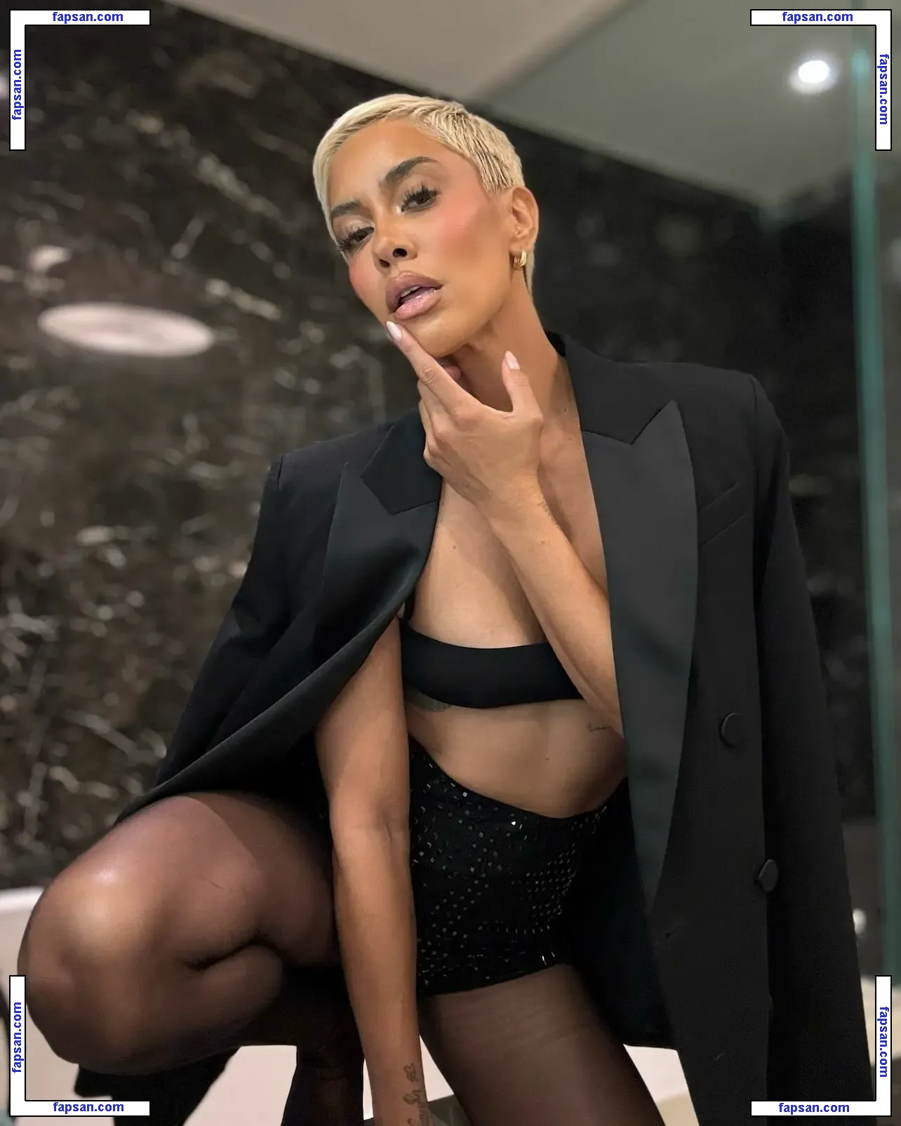 Sibley Scoles nude photo #0044 from OnlyFans