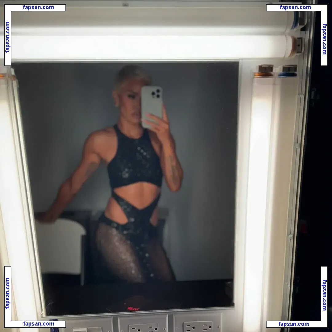 Sibley Scoles nude photo #0057 from OnlyFans