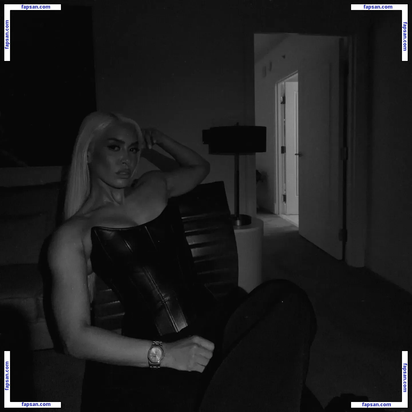 Sibley Scoles nude photo #0071 from OnlyFans