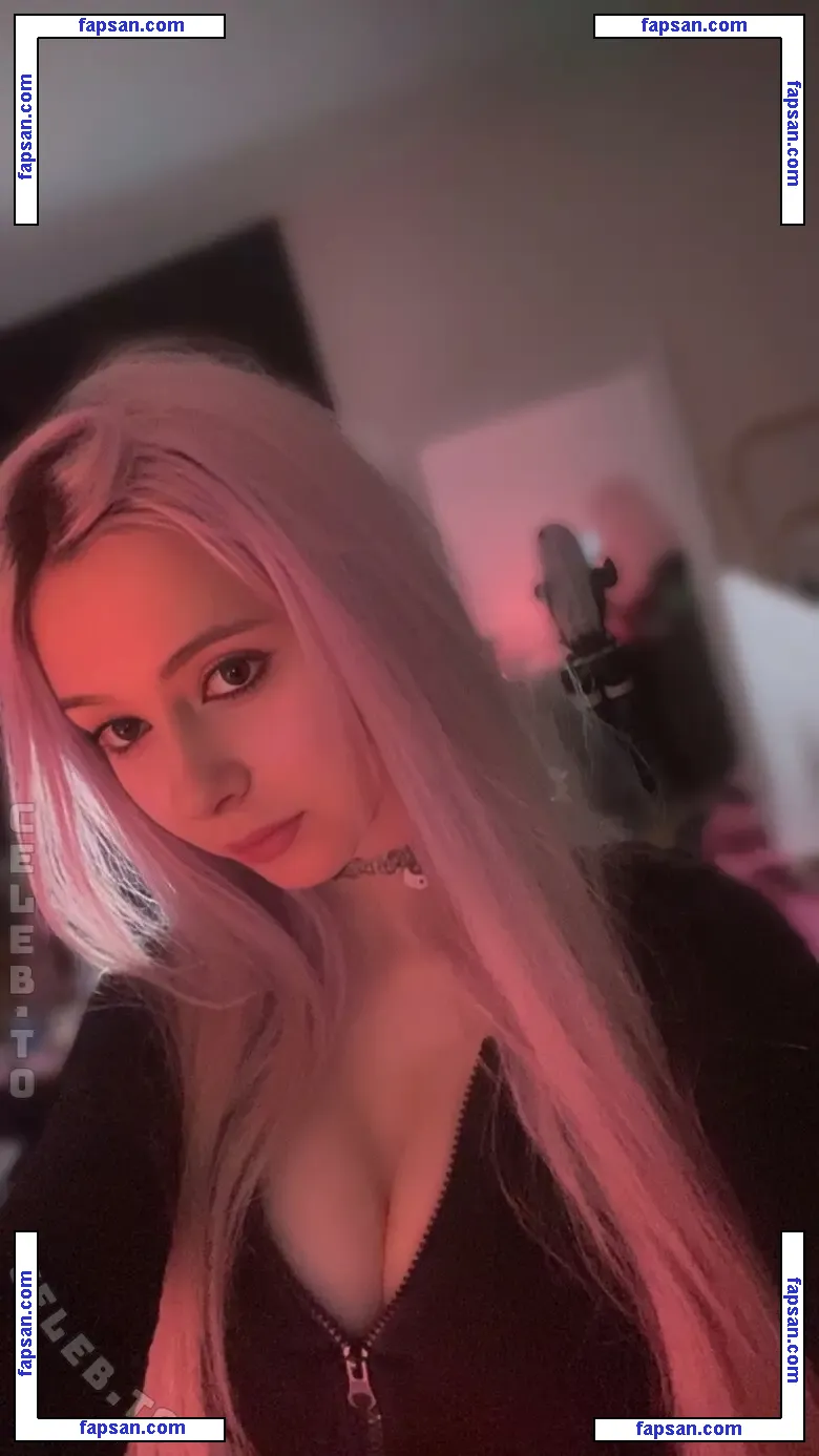 sickEmoAngel голая фото #0101 с Онлифанс