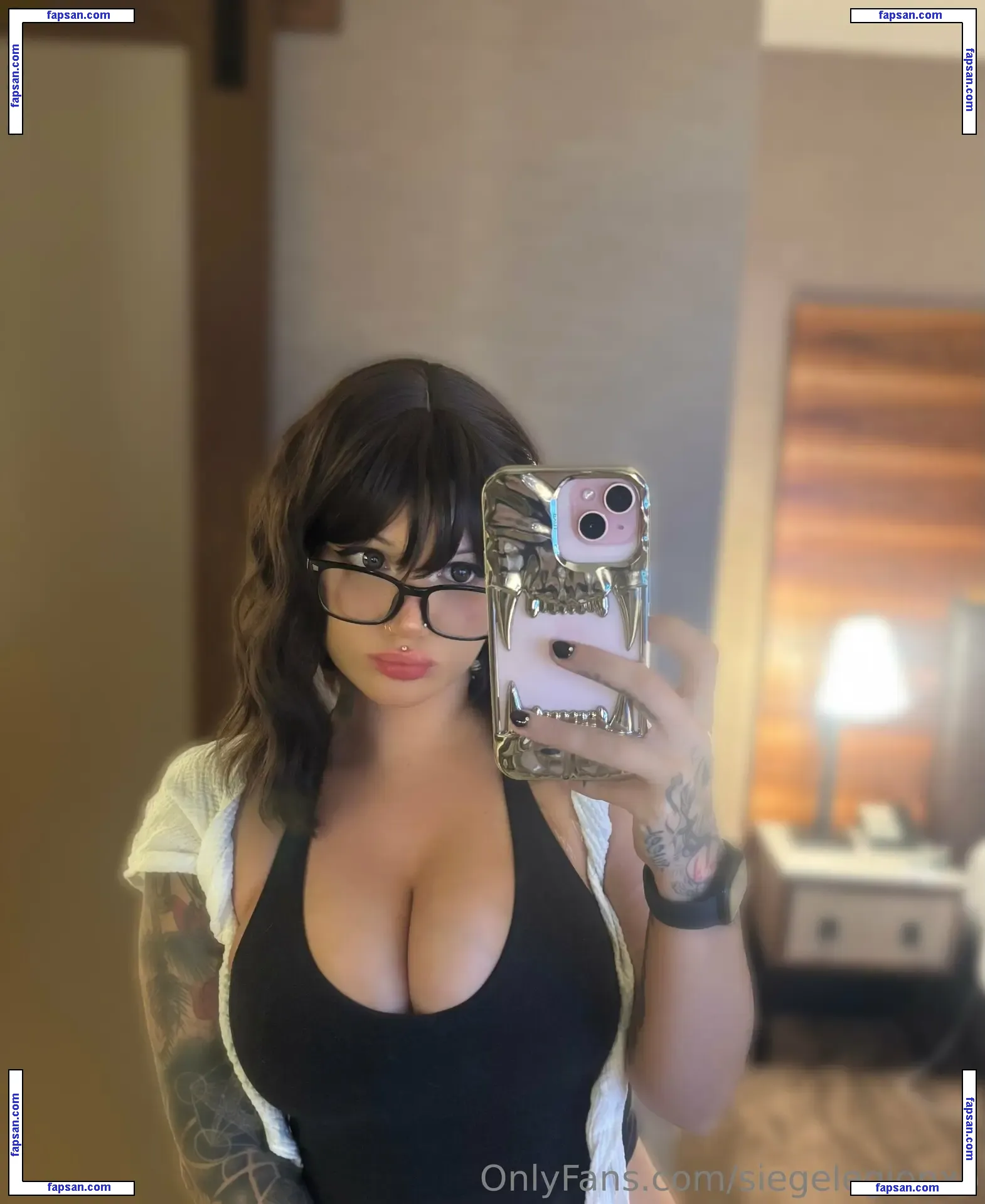 siegexxx nude photo #0106 from OnlyFans