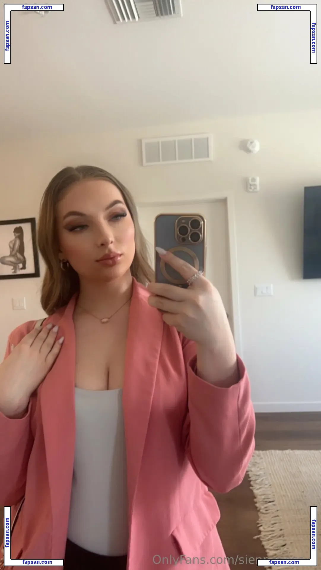 siennavossxo nude photo #0024 from OnlyFans