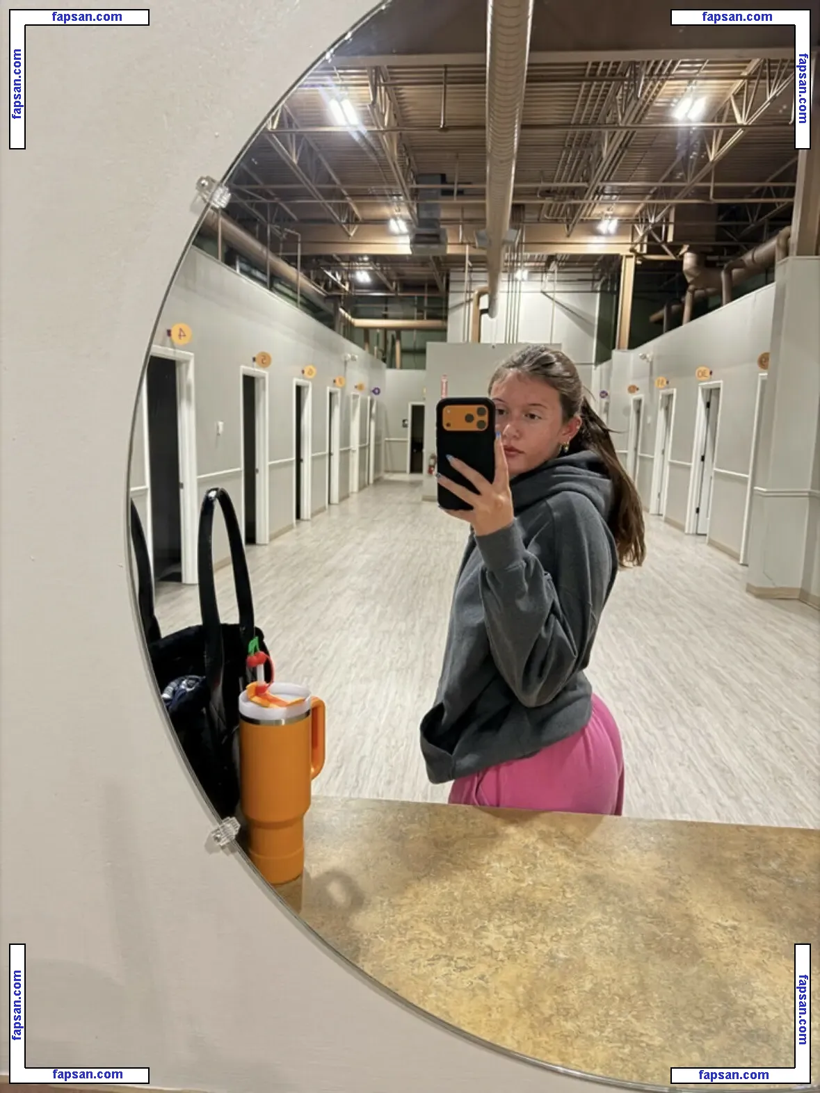 Sierraaa03 nude photo #0031 from OnlyFans