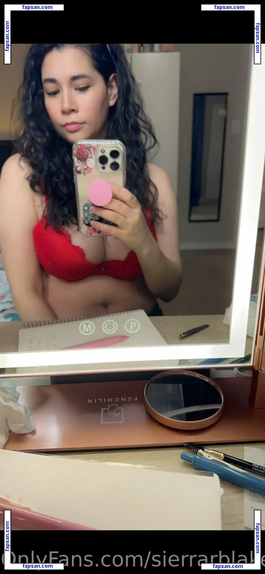 sierrarblakefield nude photo #0014 from OnlyFans