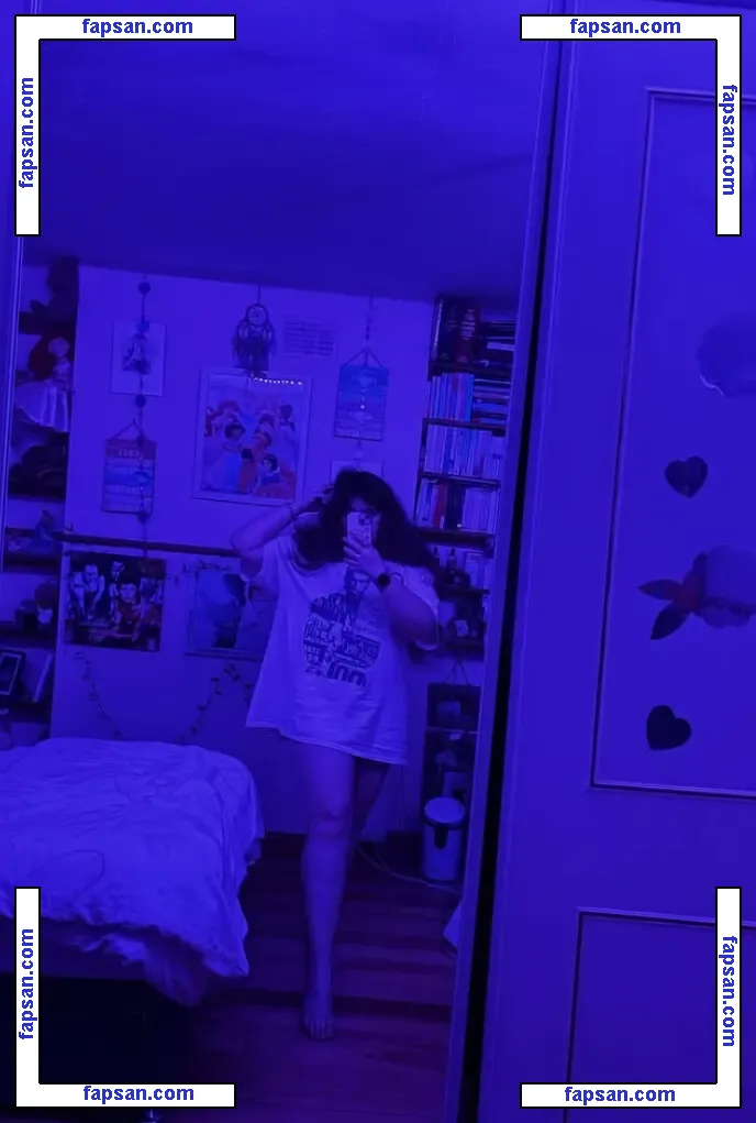 Sighmegara nude photo #0003 from OnlyFans