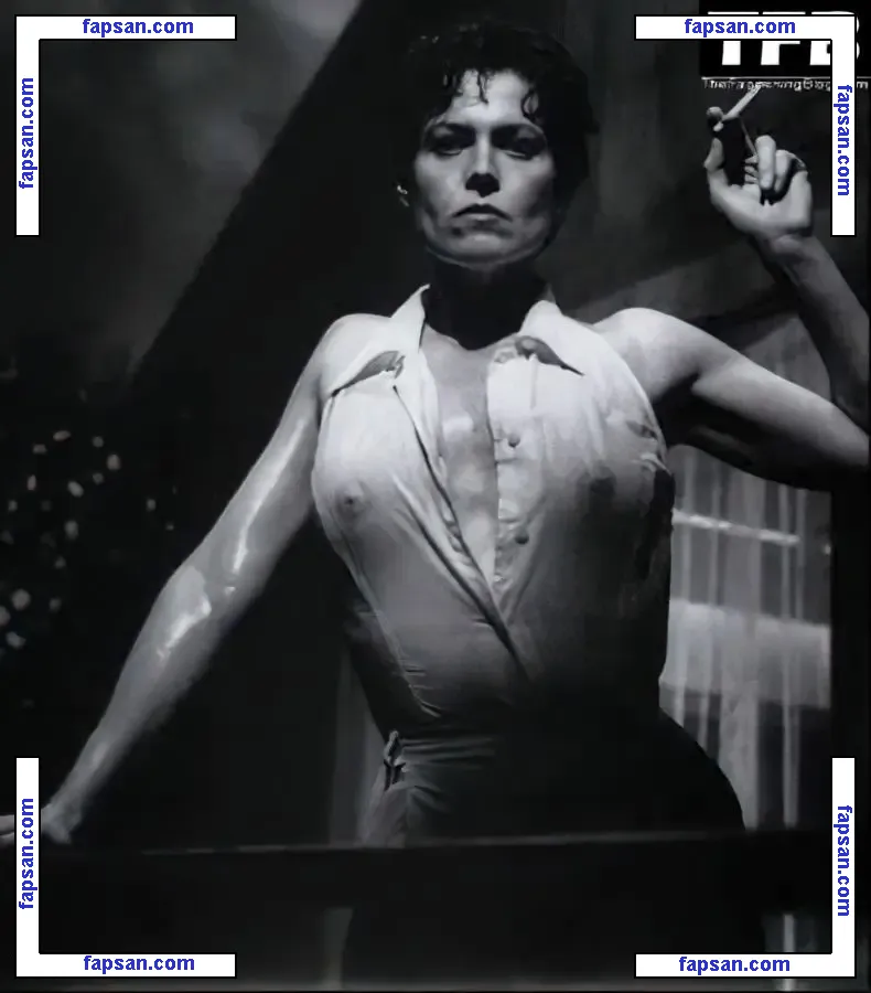 Sigourney Weaver nude photo #0181 from OnlyFans