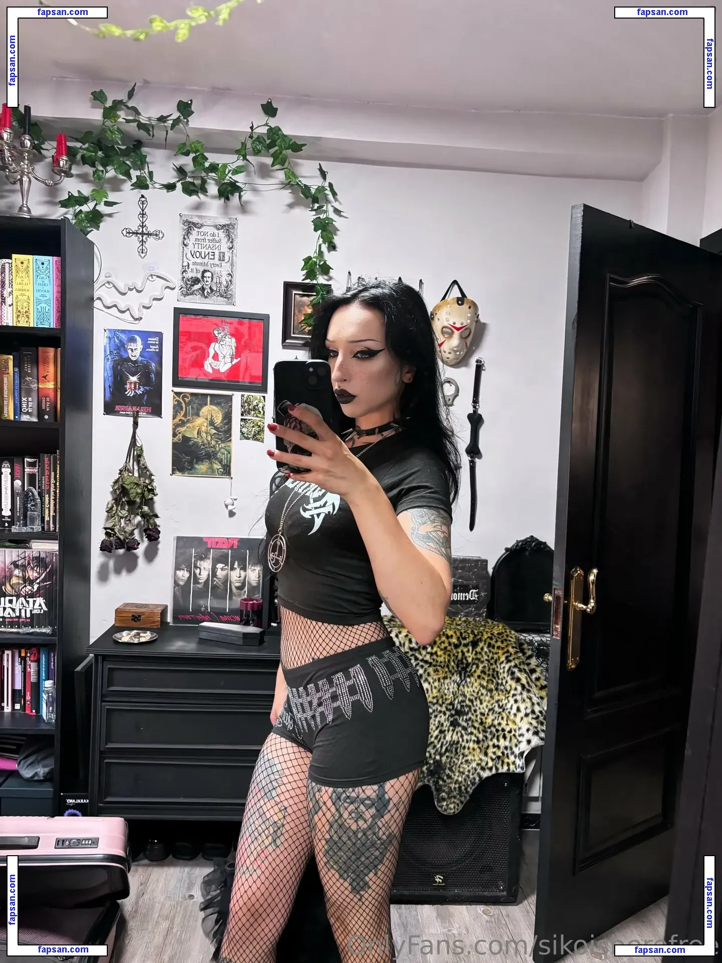 sikoisherefree nude photo #0002 from OnlyFans