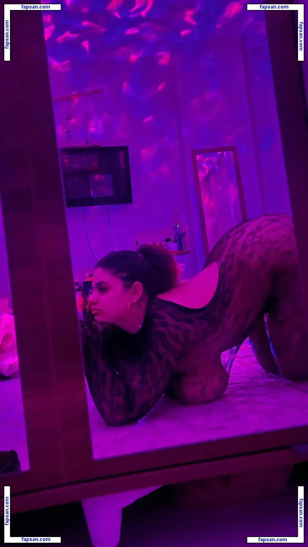 Silentnnova голая фото #0003 с Онлифанс