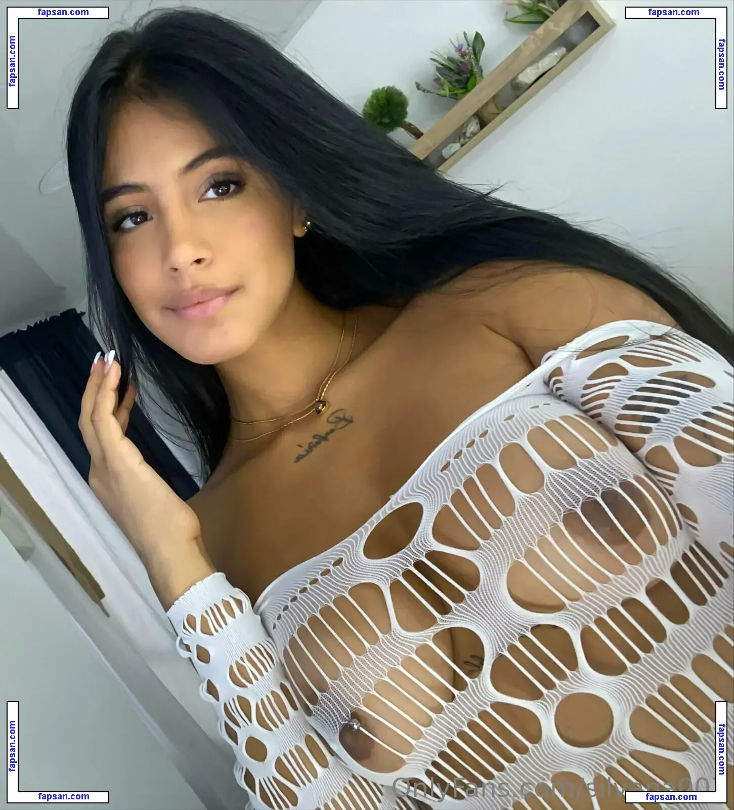 Silvana Londoño nude photo #0003 from OnlyFans