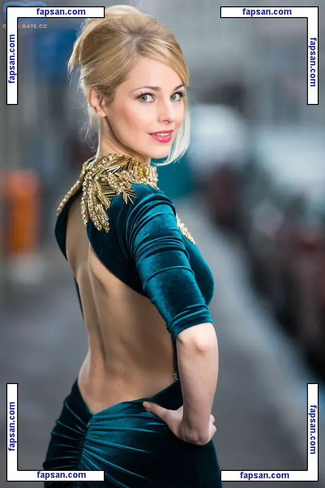 Silvia Schneider голая фото #0007 с Онлифанс