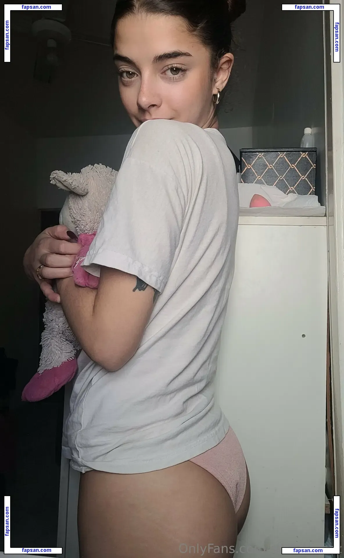 silvialopezz nude photo #0016 from OnlyFans