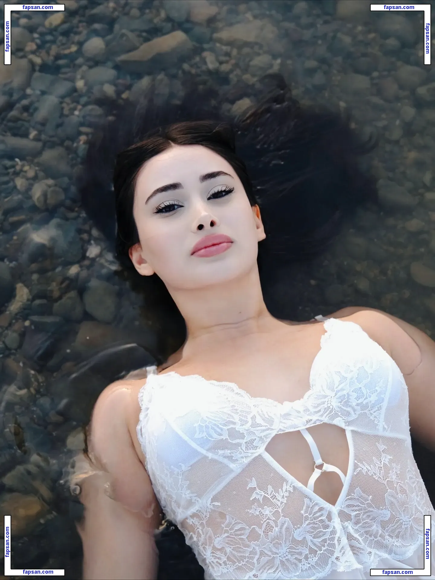 simayyeceee nude photo #0024 from OnlyFans