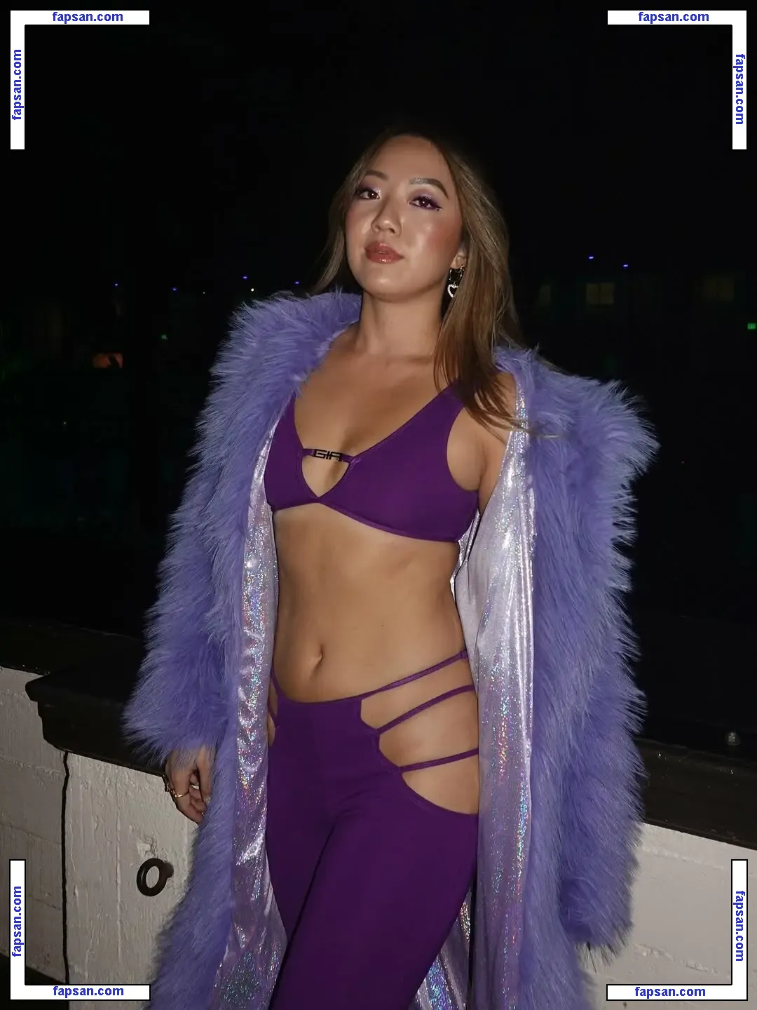 Simona Shao голая фото #0001 с Онлифанс