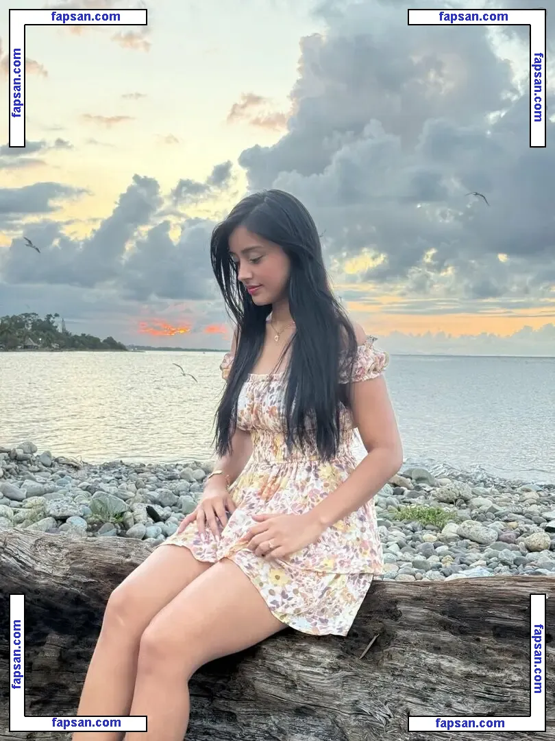 Sindy Yamileth Lopez nude photo #0004 from OnlyFans