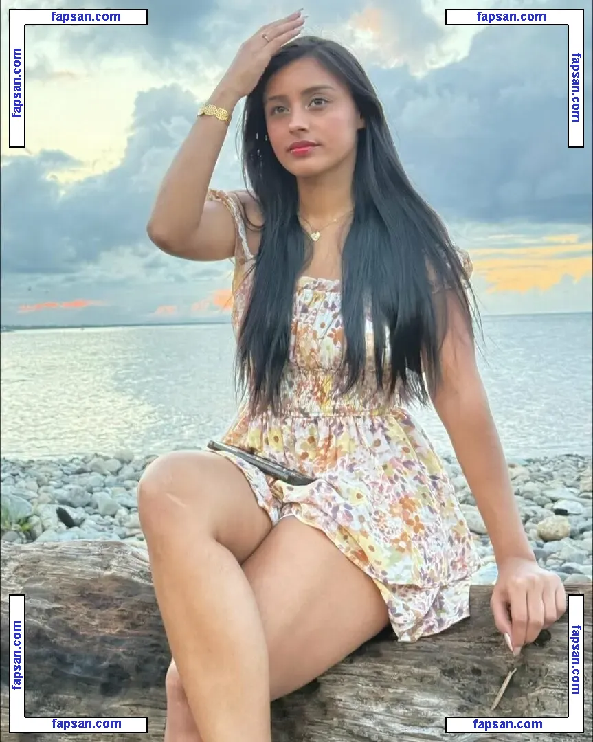 Sindy Yamileth Lopez nude photo #0011 from OnlyFans