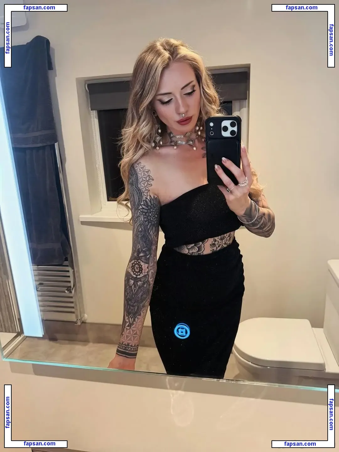 Sinead Bales nude photo #0022 from OnlyFans